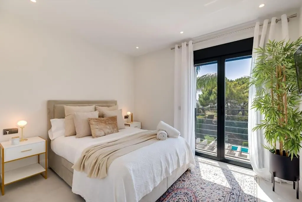New Luxury 4Br Villa Pool, Bbq Estepona