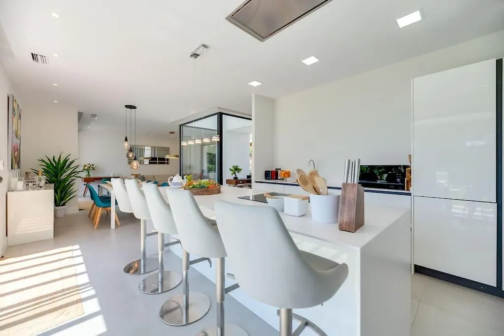 New Luxury 4Br Villa Pool, Bbq Estepona 0*,  Spain