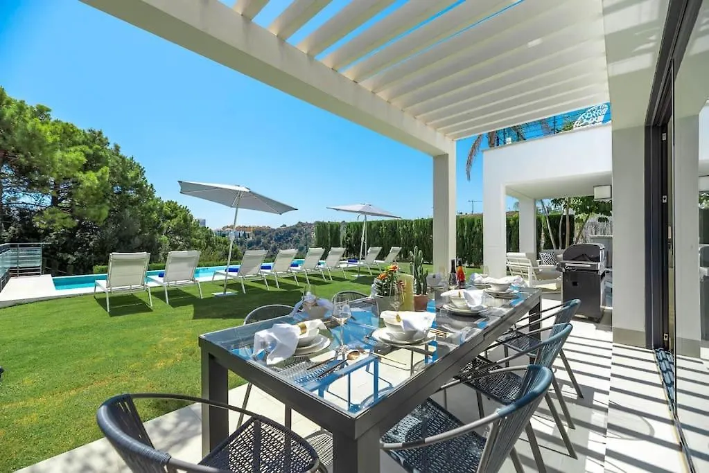 New Luxury 4Br Villa Pool, Bbq Estepona