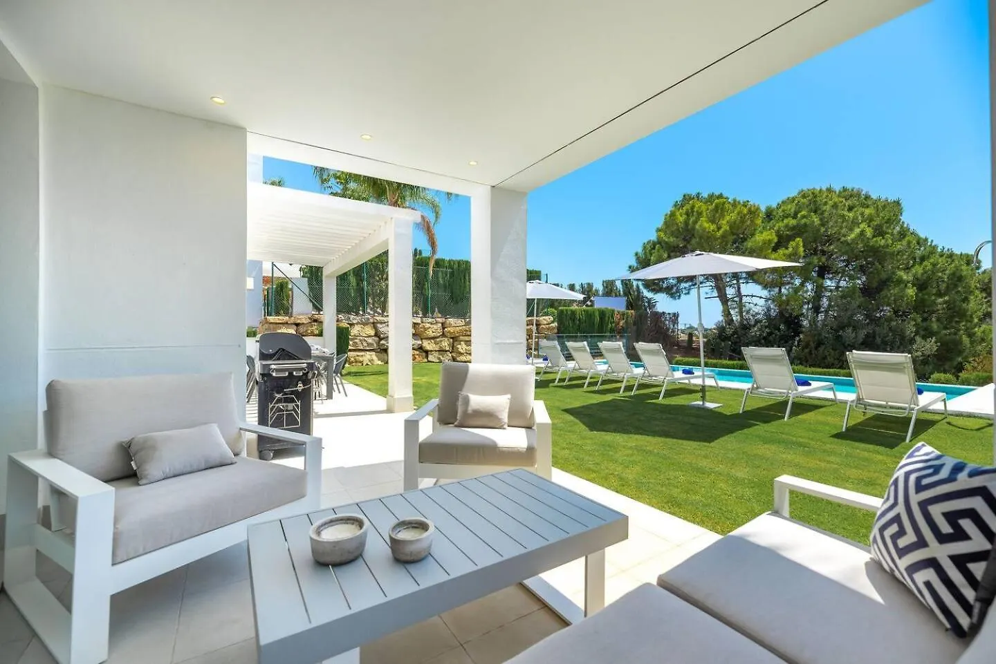 New Luxury 4Br Villa Pool, Bbq Estepona