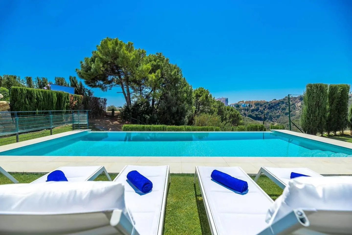 New Luxury 4Br Villa Pool, Bbq Estepona Spain