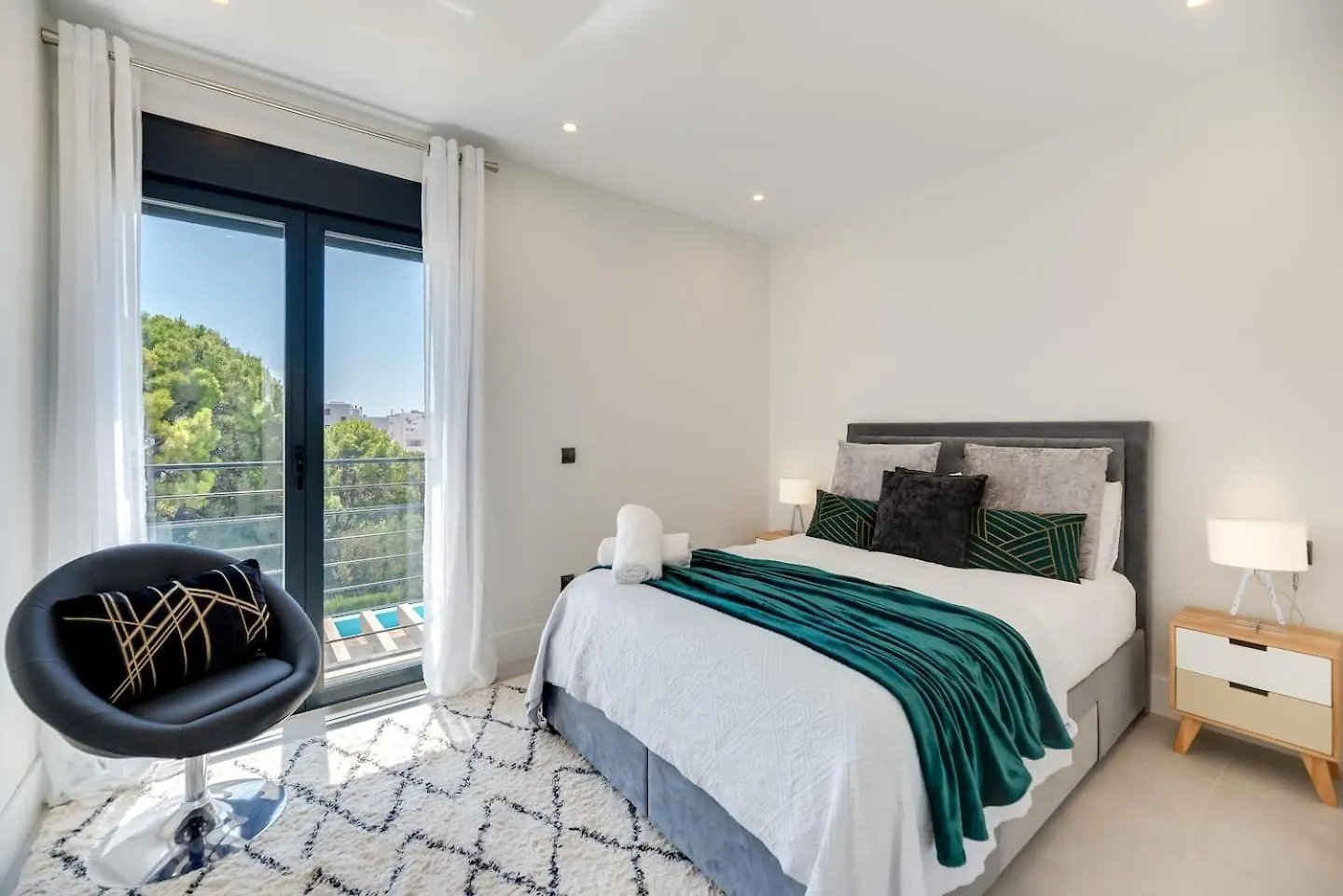 New Luxury 4Br Villa Pool, Bbq Estepona