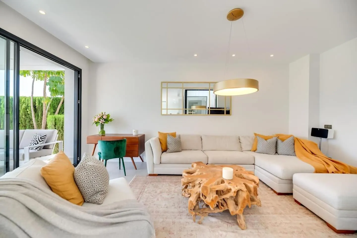 New Luxury 4Br Villa Pool, Bbq Estepona