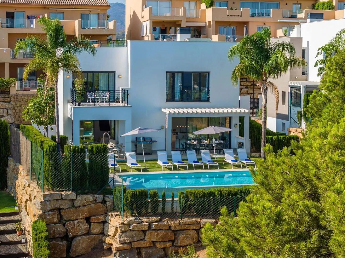 New Luxury 4Br Villa Pool, Bbq Estepona